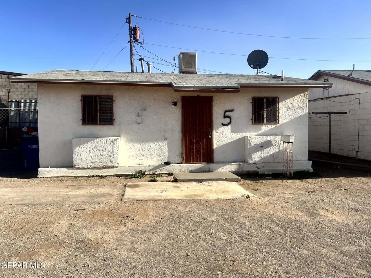 7167 N Loop Dr Apt 5 #5 - Photo 3 of 17