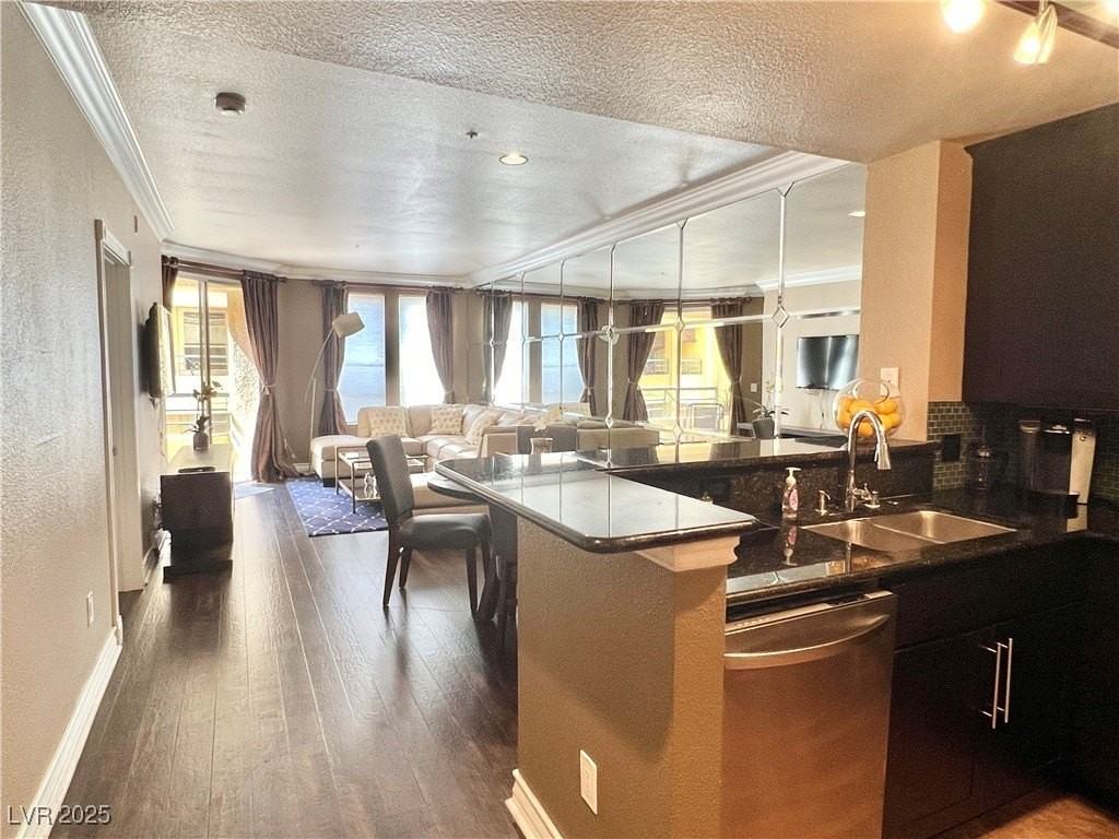 230 E Flamingo Rd #215