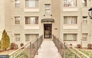 featured image of 2838 Hartford St Se