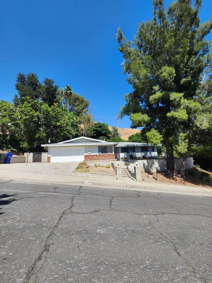 3281 Grande Vista Dr - Photo 2 of 50