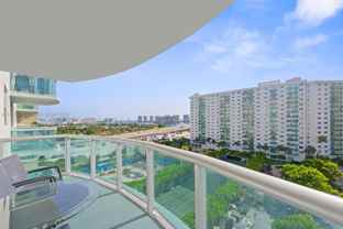 19370 Collins Ave #916 - Photo 1 of 1