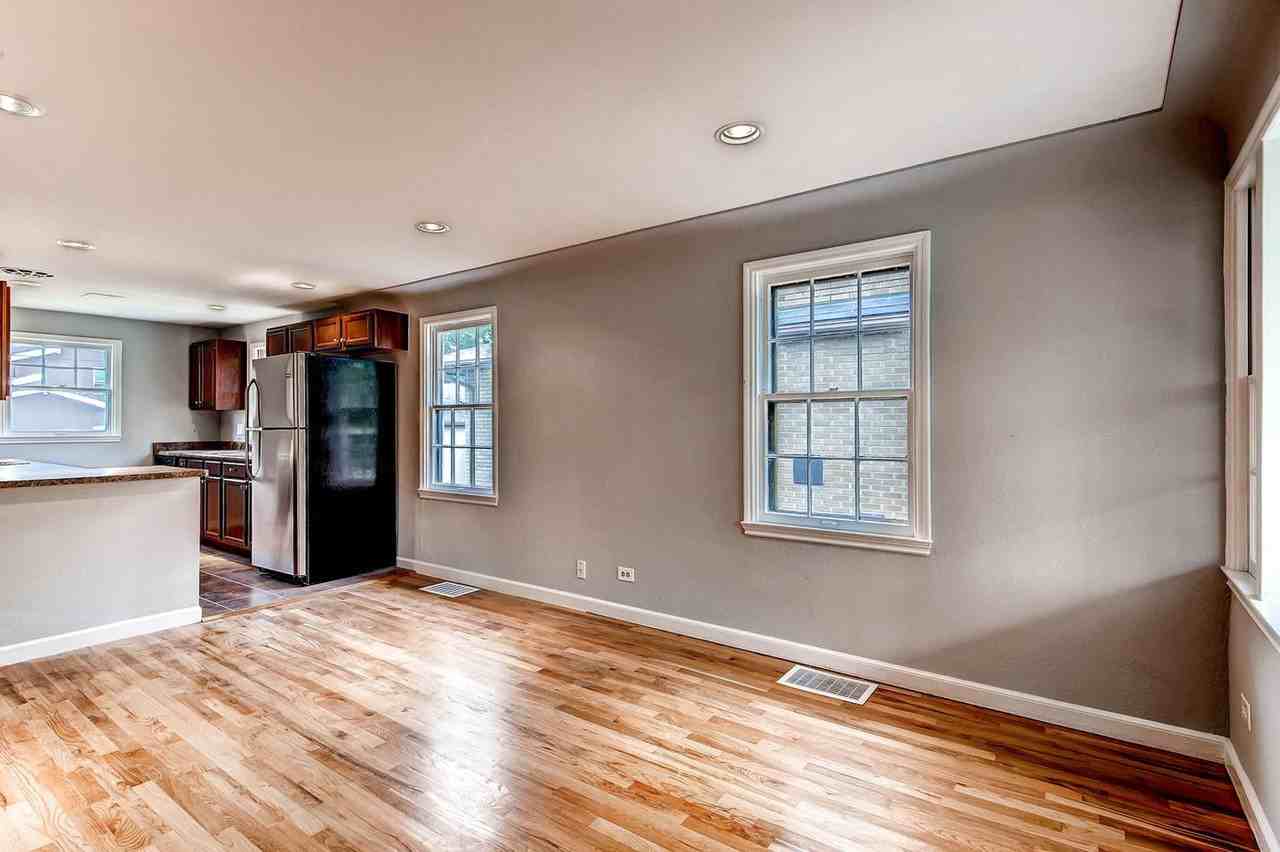 5048 Newton St - Photo 3 of 25
