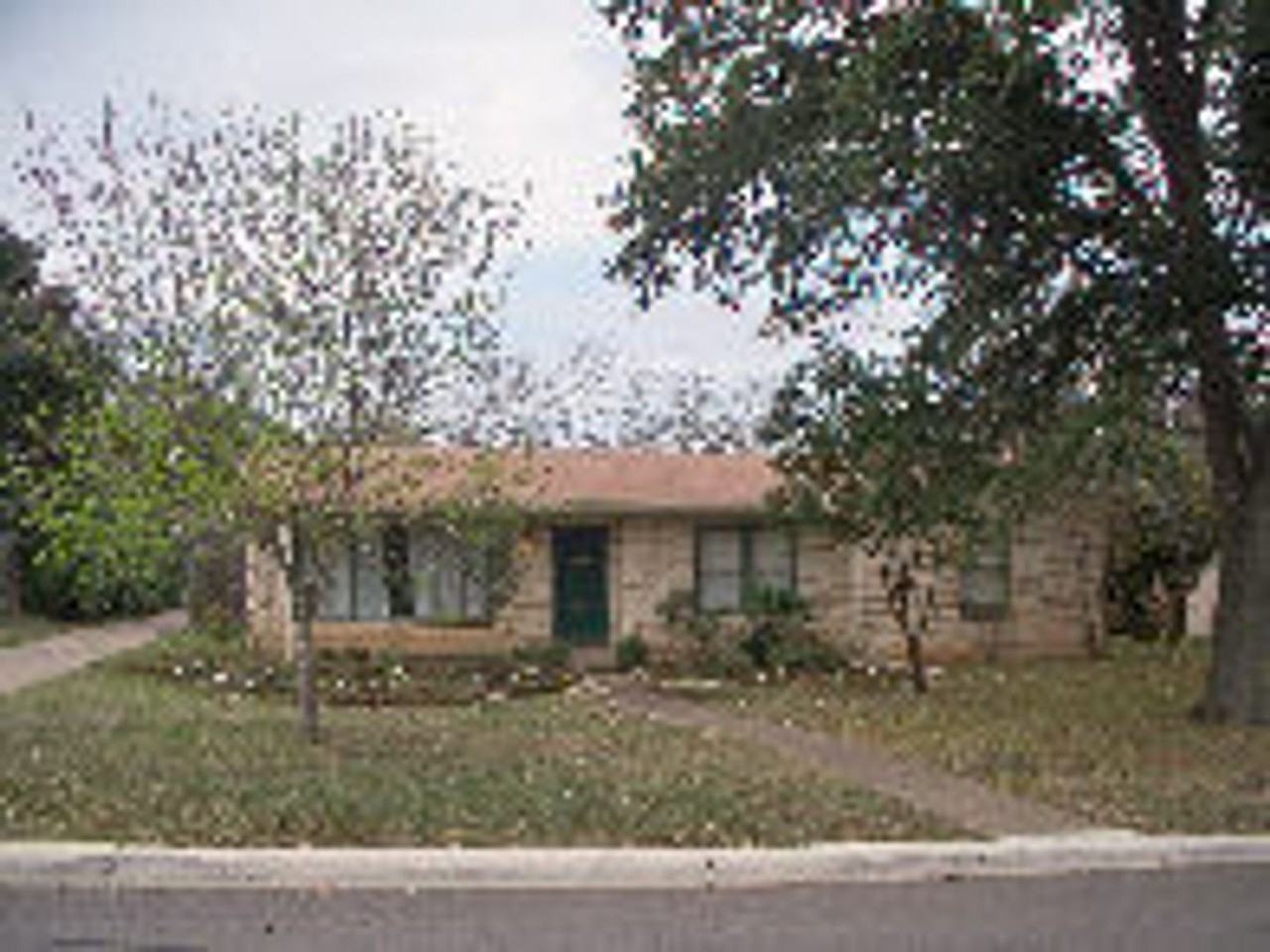 143 Arvin Dr - Photo 2 of 20