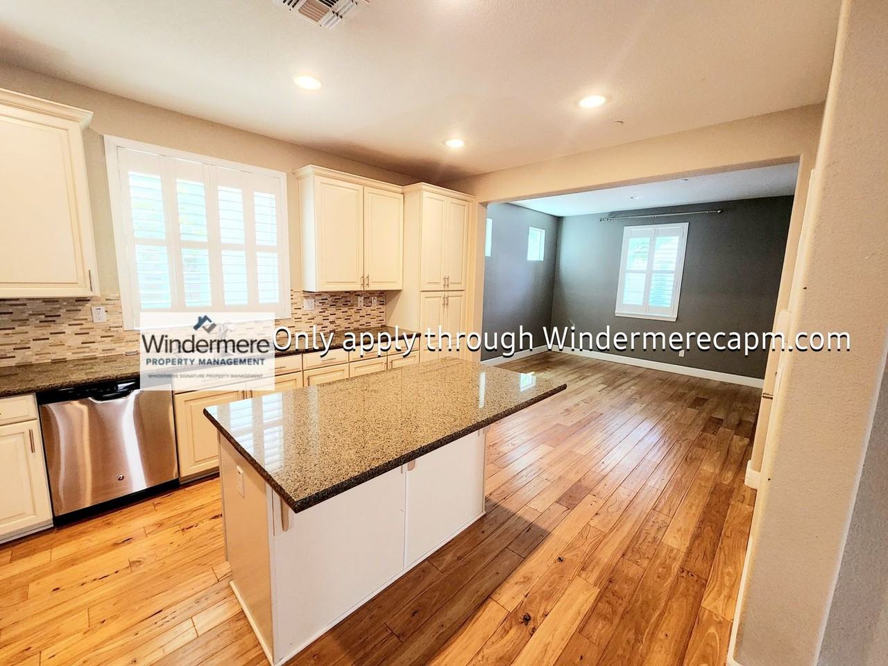 1563 Parkside Way - Photo 7 of 19