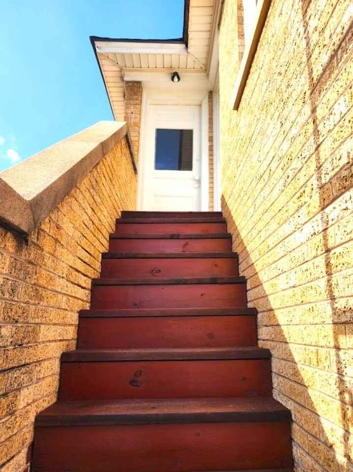 2705 Nw 13th St - Photo 2 of 24