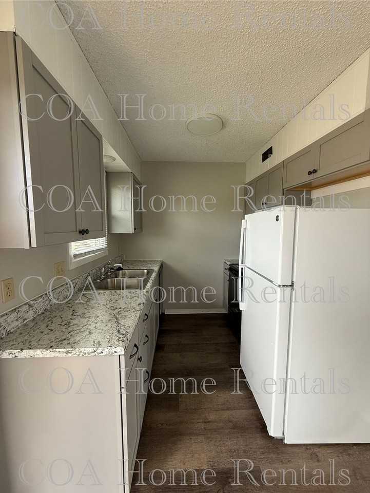 122 North Brunswick Street - Photo 2 of 12