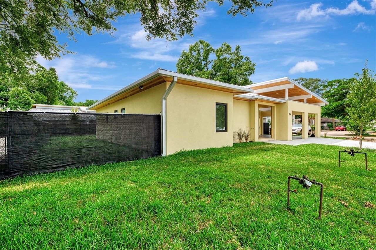 2144 Webber St - Photo 3 of 50