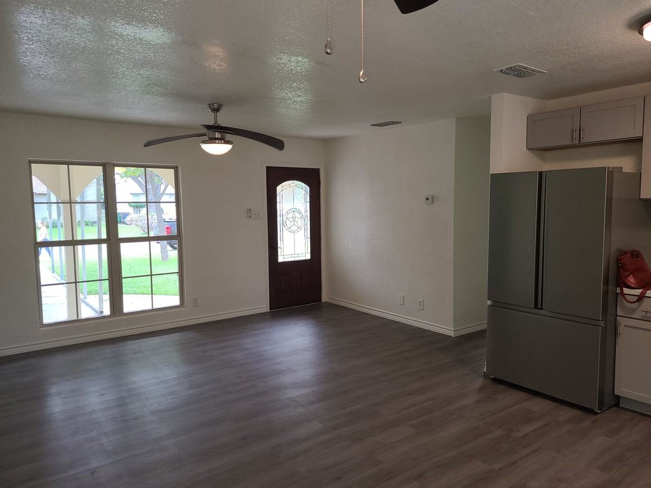4406 Desert View Dr - Photo 2 of 28