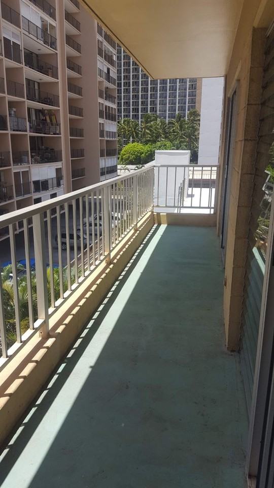 303 Liliuokalani Ave #404 - Photo 2 of 14