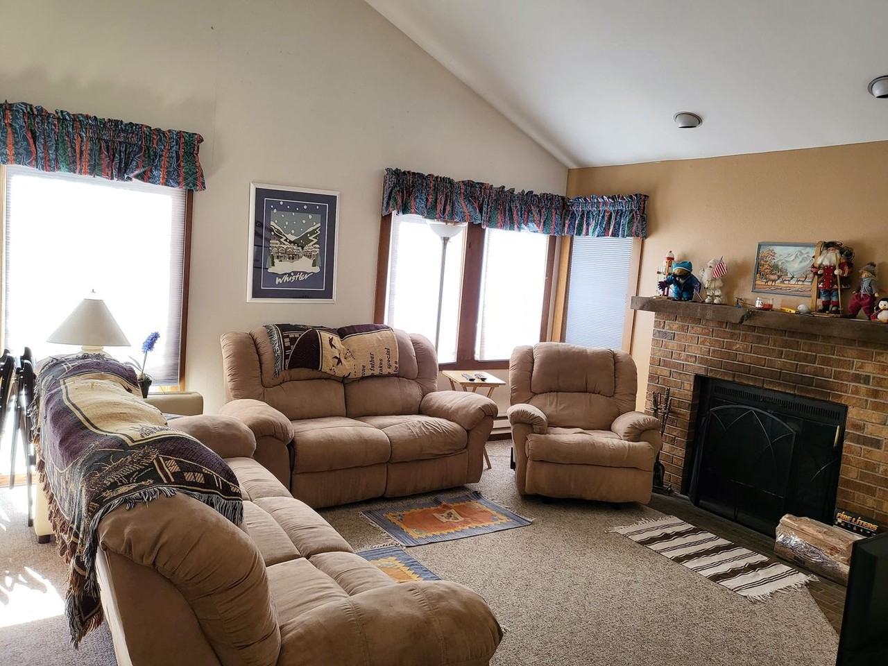 3712 Silverheels Dr - Photo 4 of 24
