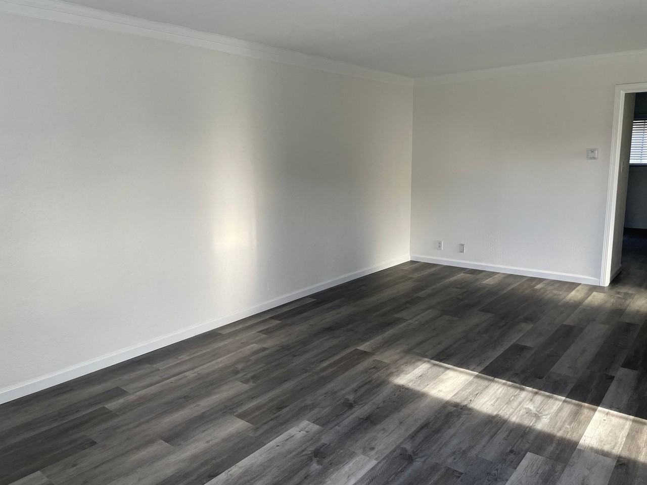 Highland Blvd. 1492-1496 - Photo 5 of 13