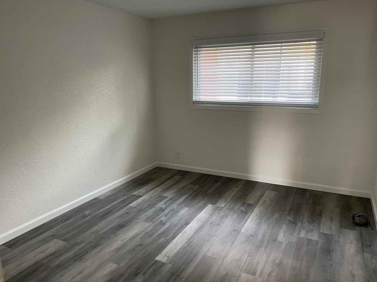 Highland Blvd. 1492-1496 - Photo 7 of 13
