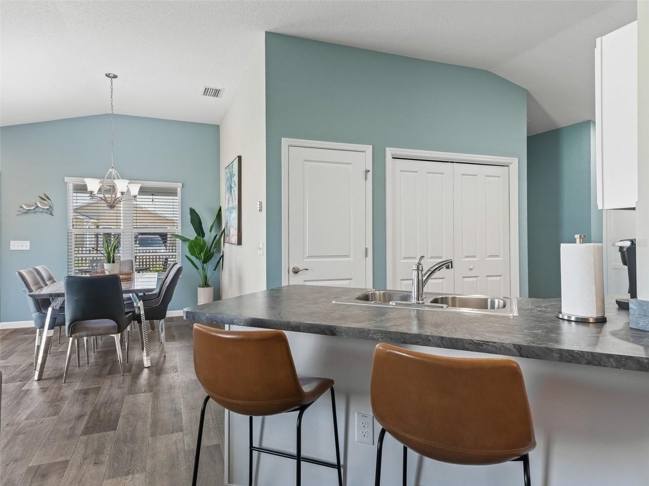 1310 Tate Ter - Photo 7 of 26