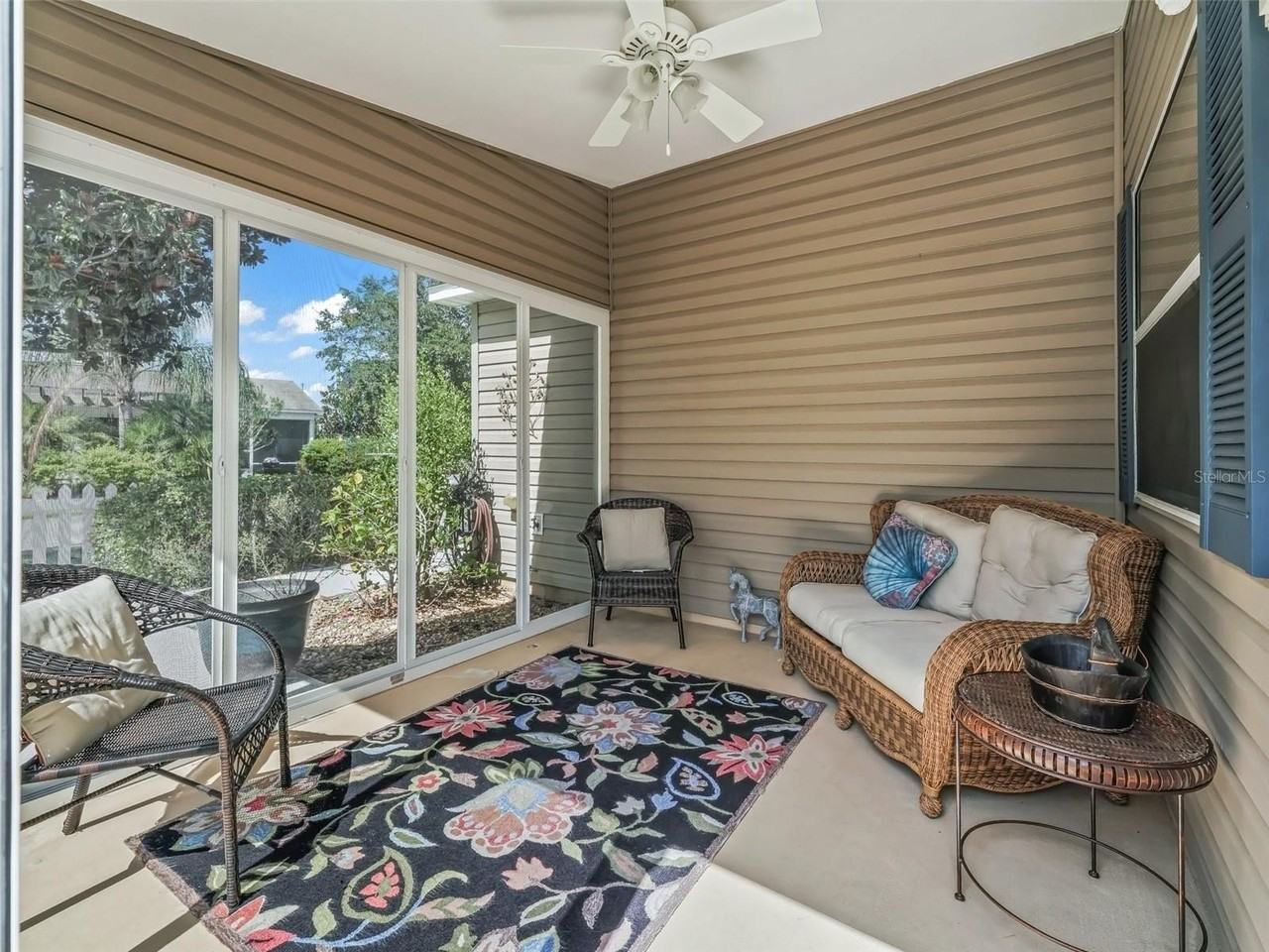 1322 Hollyberry Pl - Photo 3 of 22