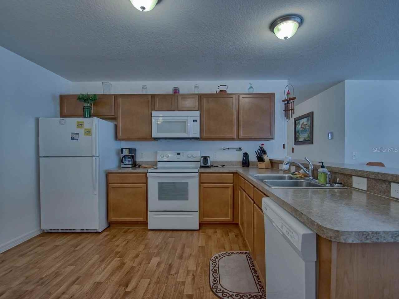 1445 Olympia St - Photo 3 of 21