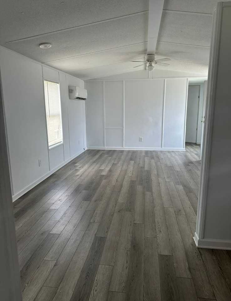 4 Pin Oak Ln - Photo 3 of 10