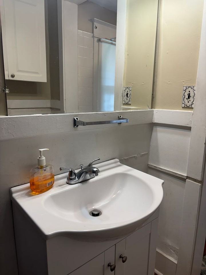 1641 Hale Ave - Photo 3 of 16