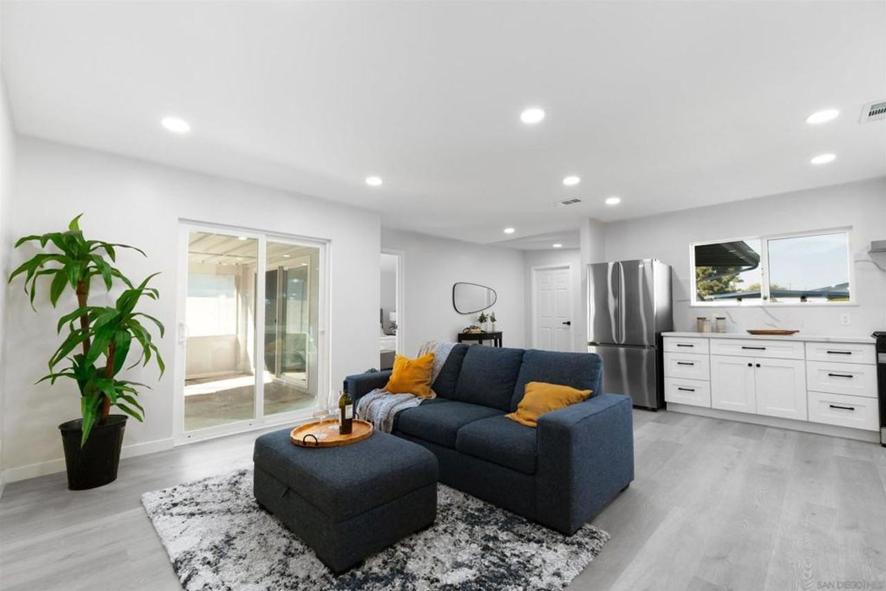 3567 Mount Everest Blvd - Photo 3 of 31