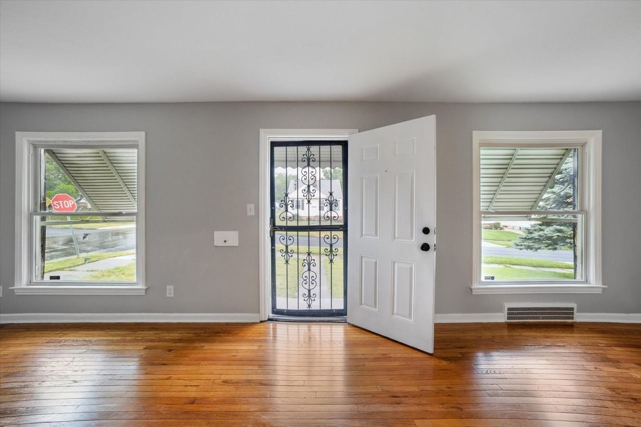 5145 E 114th St - Photo 2 of 27