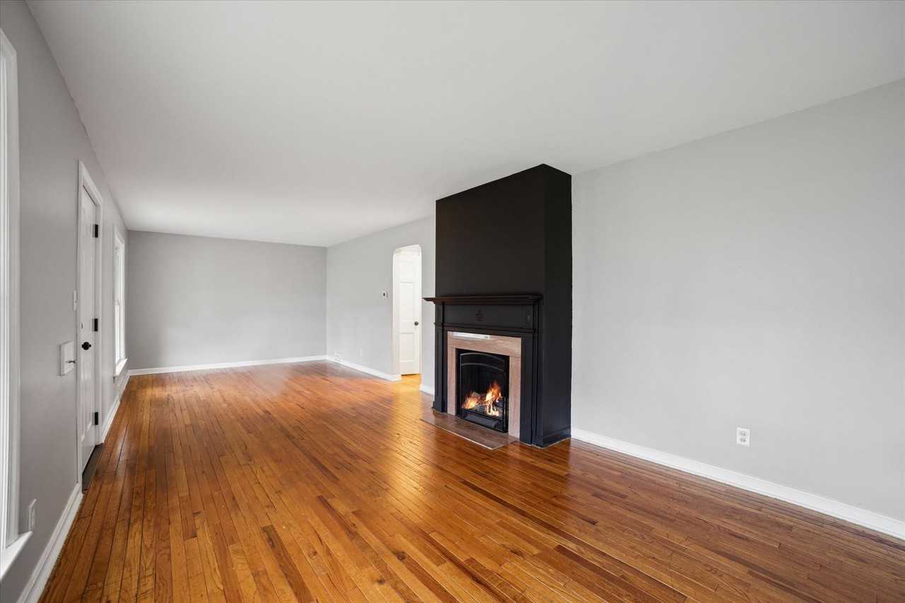 5145 E 114th St - Photo 3 of 27