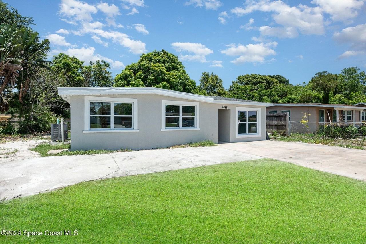 2626 Sarno Rd - Photo 2 of 22