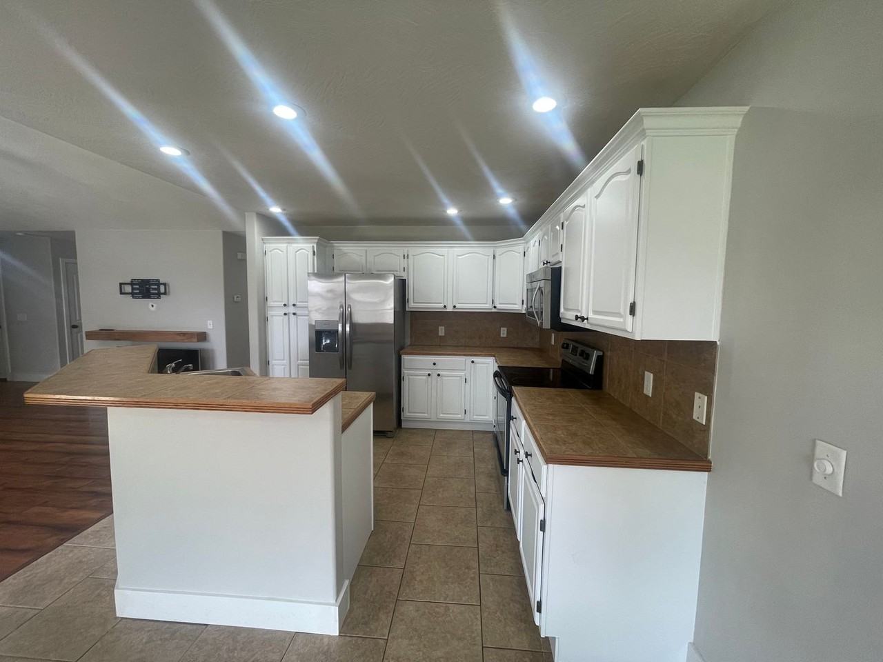 772 E Weller Ct - Photo 5 of 14