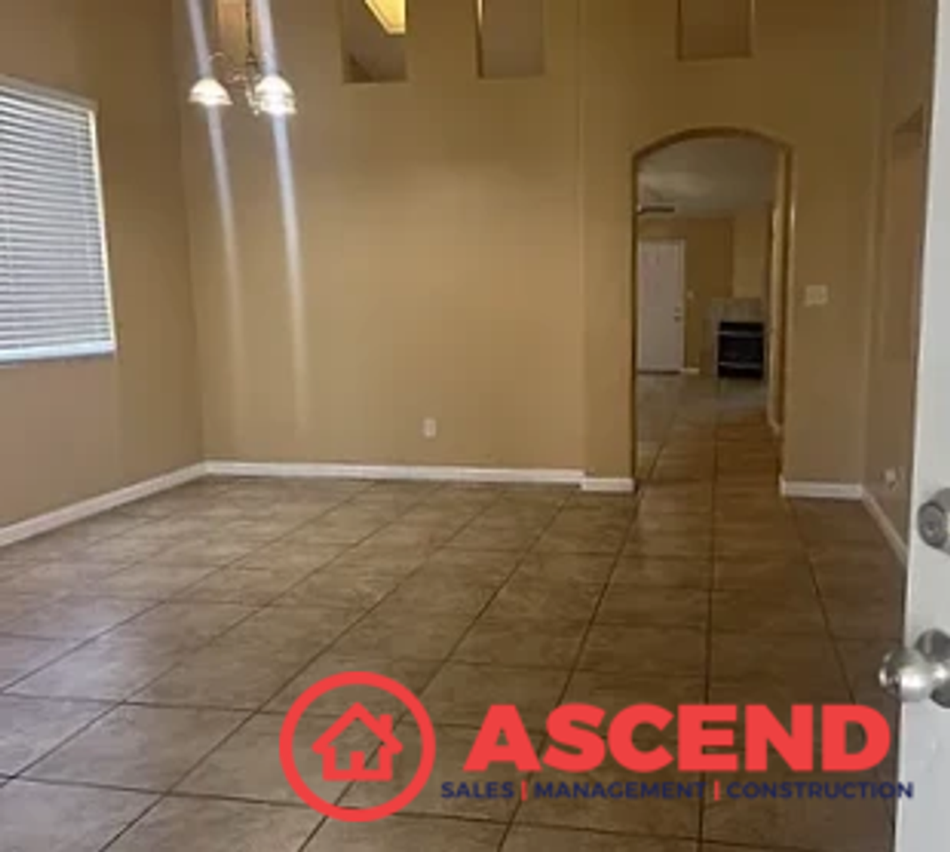 804 Astoria Park Dr - Photo 2 of 12