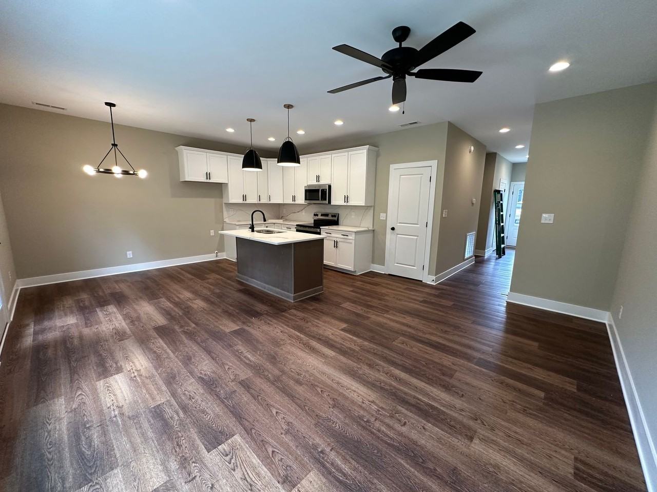 71 Luke Ct - Photo 5 of 17