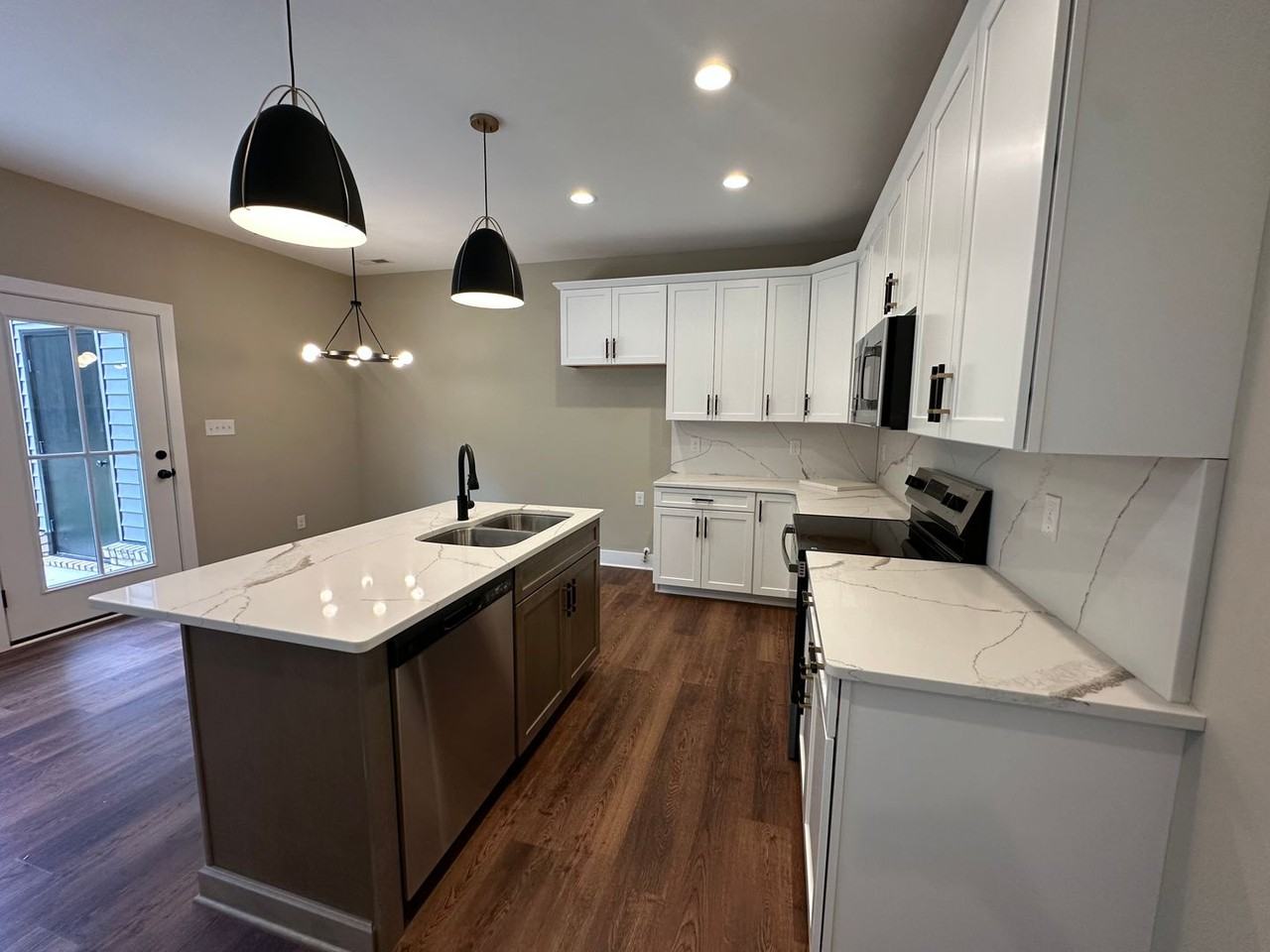 71 Luke Ct - Photo 6 of 17