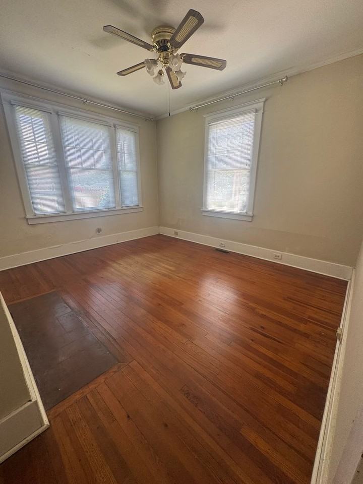 1804 Central Ave - Photo 4 of 10