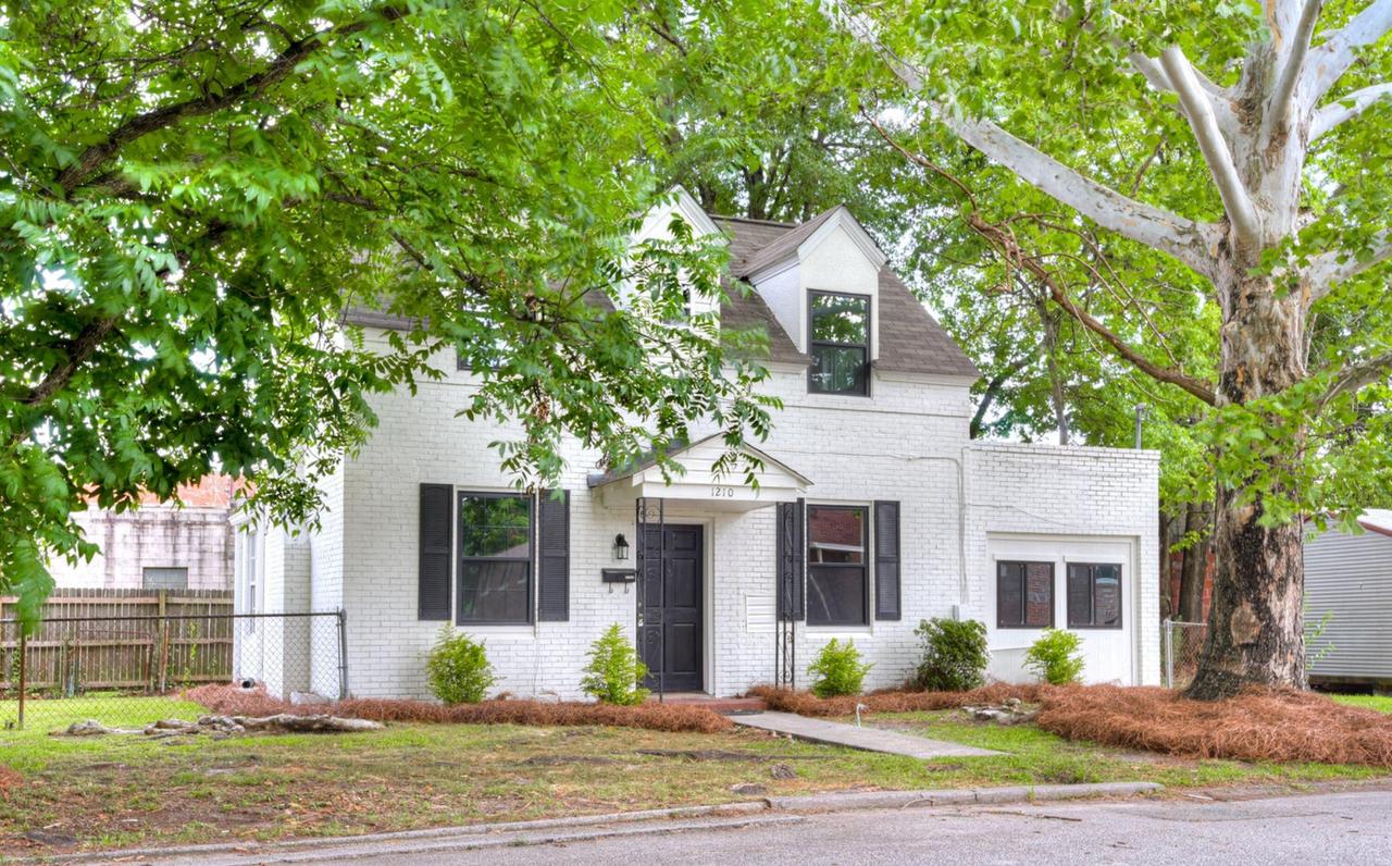 1210 Murphy St - Photo 2 of 23