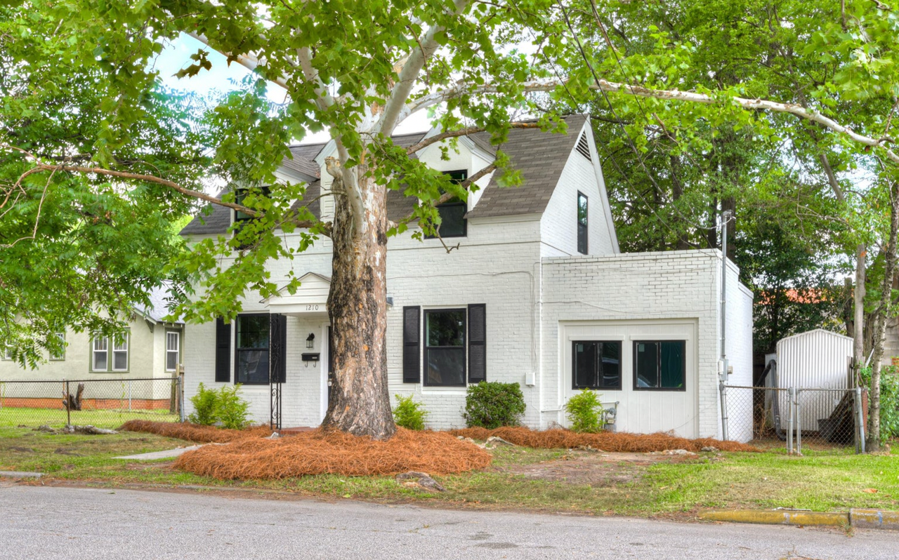 1210 Murphy St - Photo 3 of 23