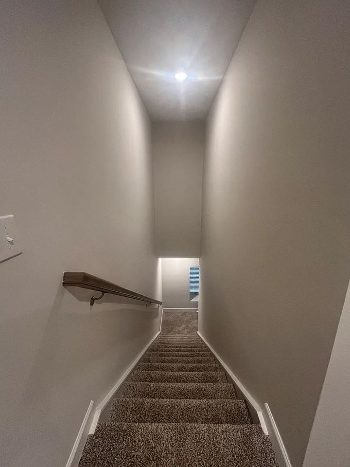 3714 Memorial Pkwy - Photo 2 of 21