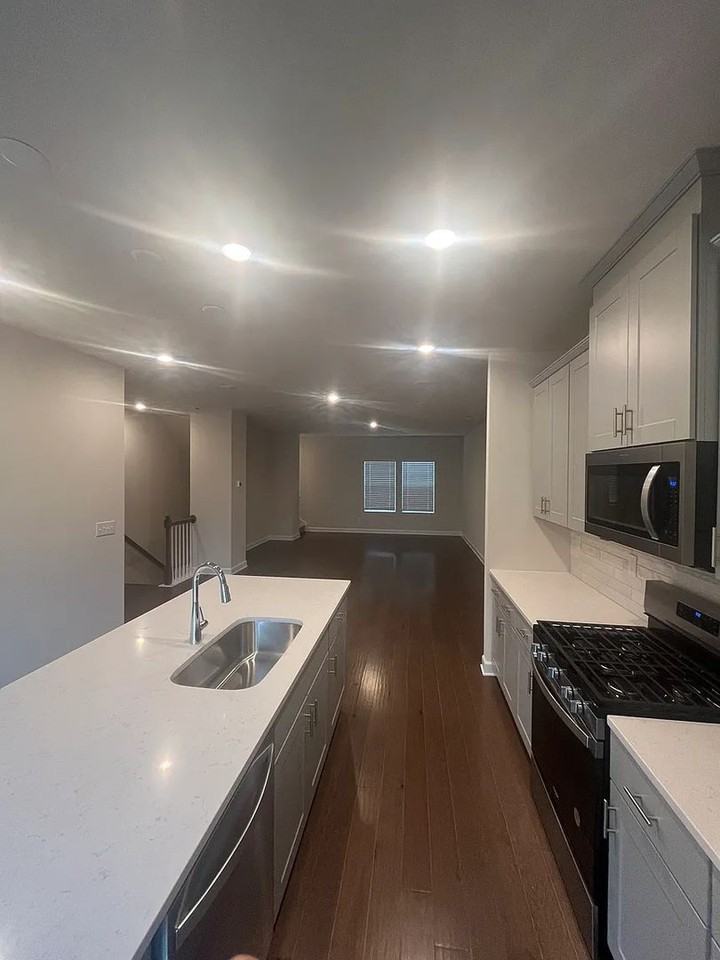 3714 Memorial Pkwy - Photo 6 of 21