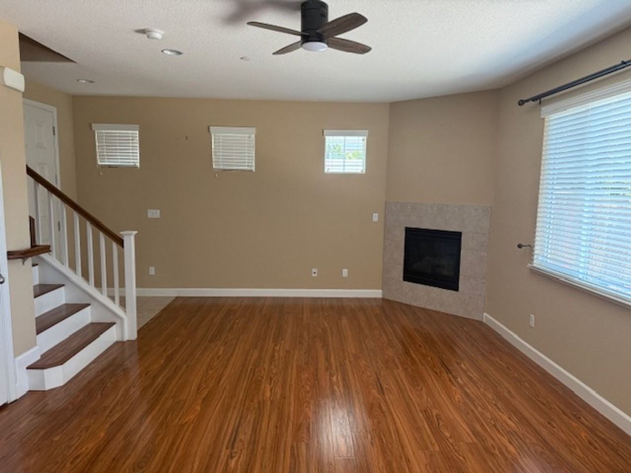 777 Del Mar Cir - Photo 2 of 17