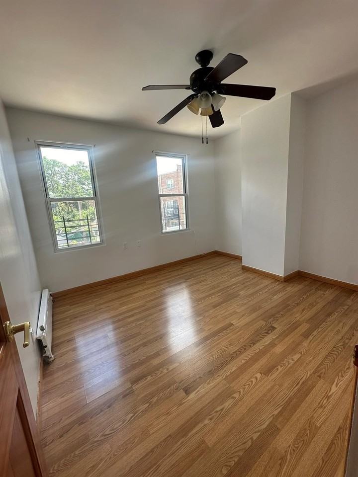 5831 71st St #2 - Photo 5 of 10