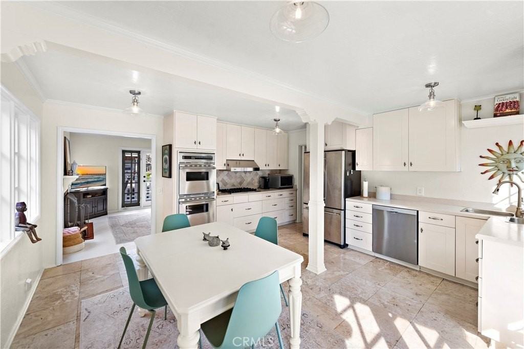 283 Fairview St - Photo 7 of 20