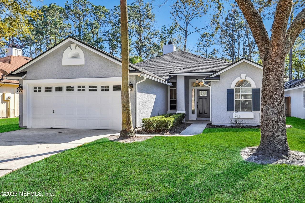 428 Morning Glory Ln N - Photo 3 of 50