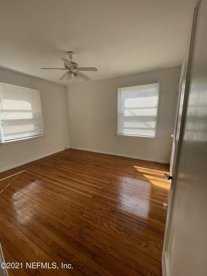 1529 Mcduff Ave S Apt 2 #2 - Photo 7 of 9