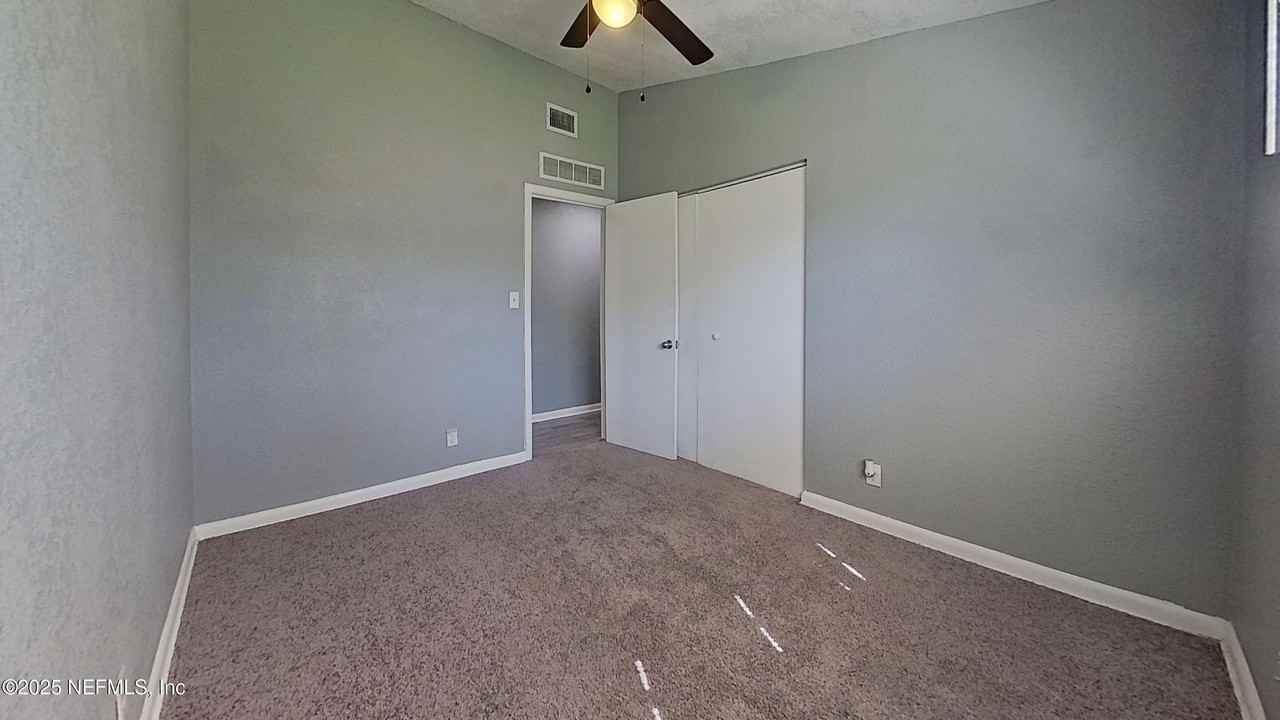 9276 Greenleaf Rd - Photo 6 of 14