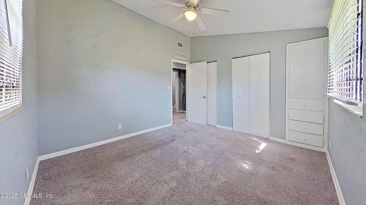 9276 Greenleaf Rd - Photo 7 of 14