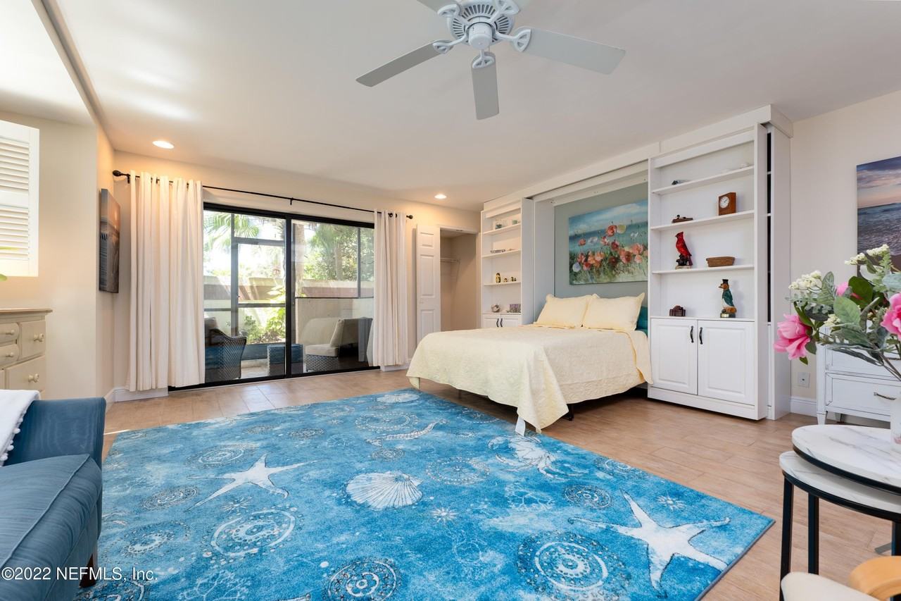 662 Summer Pl - Photo 2 of 20