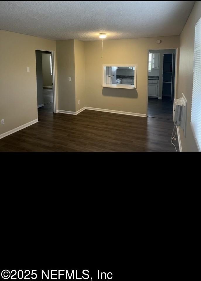 1110 Caliente Dr Unit 52 #52 - Photo 4 of 12