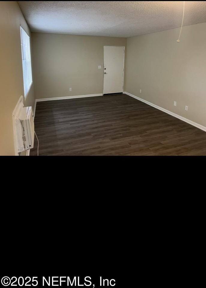 1110 Caliente Dr Unit 52 #52 - Photo 5 of 12