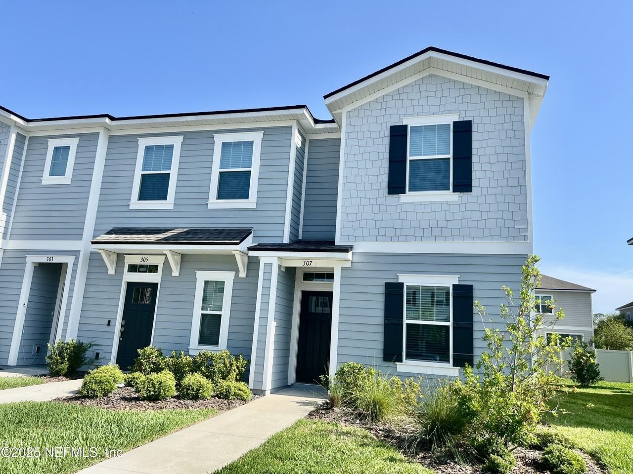 307 Annies Place - Photo 2 of 30