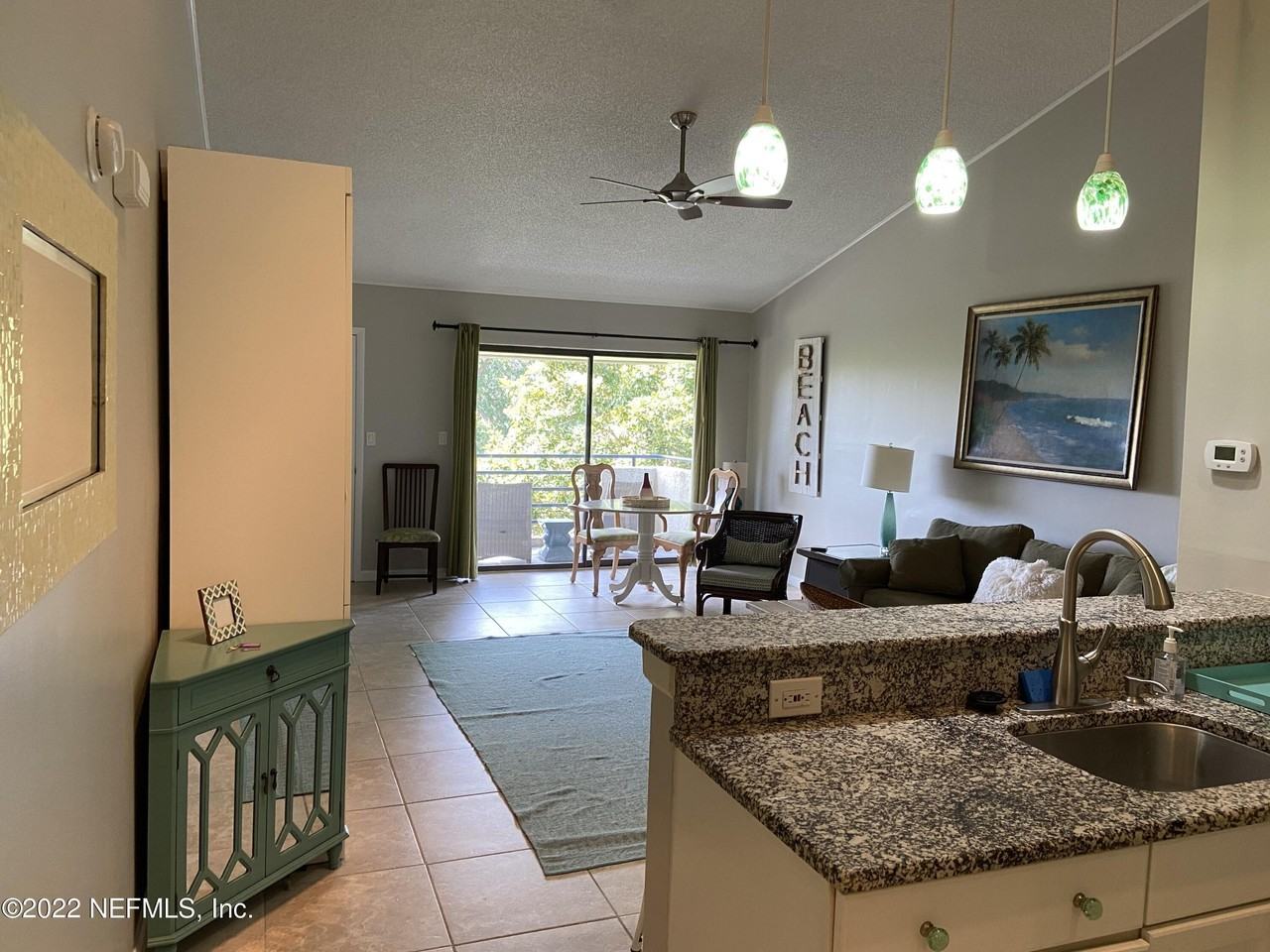 667 Summer Pl - Photo 3 of 15