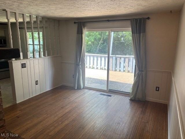 5071 Echoglenn St Nw - Photo 5 of 17