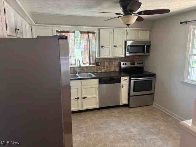 5071 Echoglenn St Nw - Photo 6 of 17