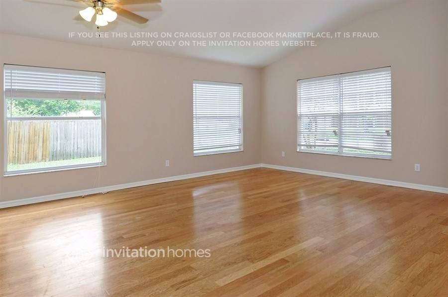 1410 Golden Squirrel Way - Photo 3 of 21