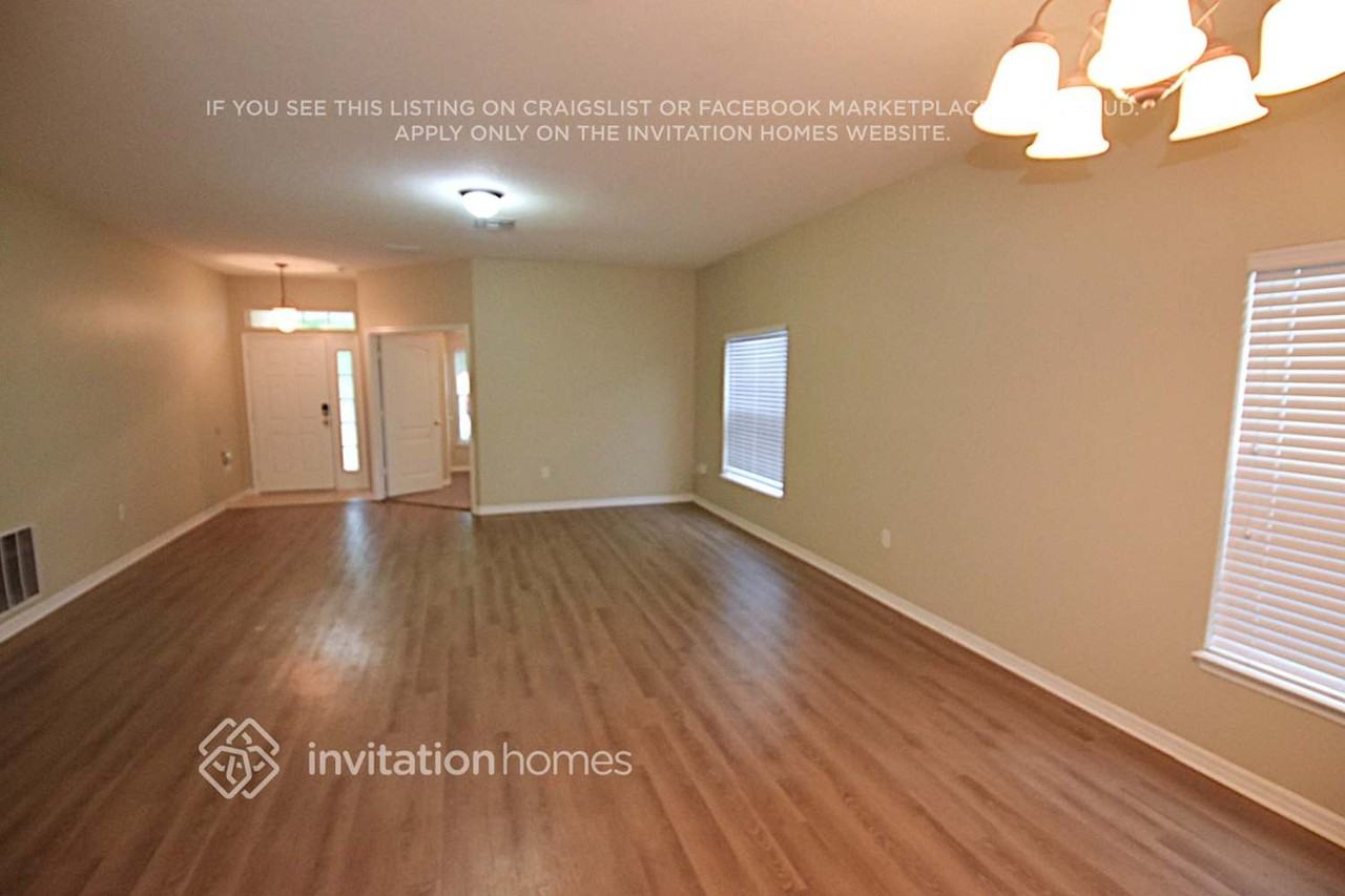 13161 Sapphire Falls Ln - Photo 2 of 15